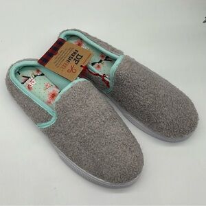 Dearfoams Women's Micro Curly Pile memory Clog Slipper  in sleet grey size 9 NEW